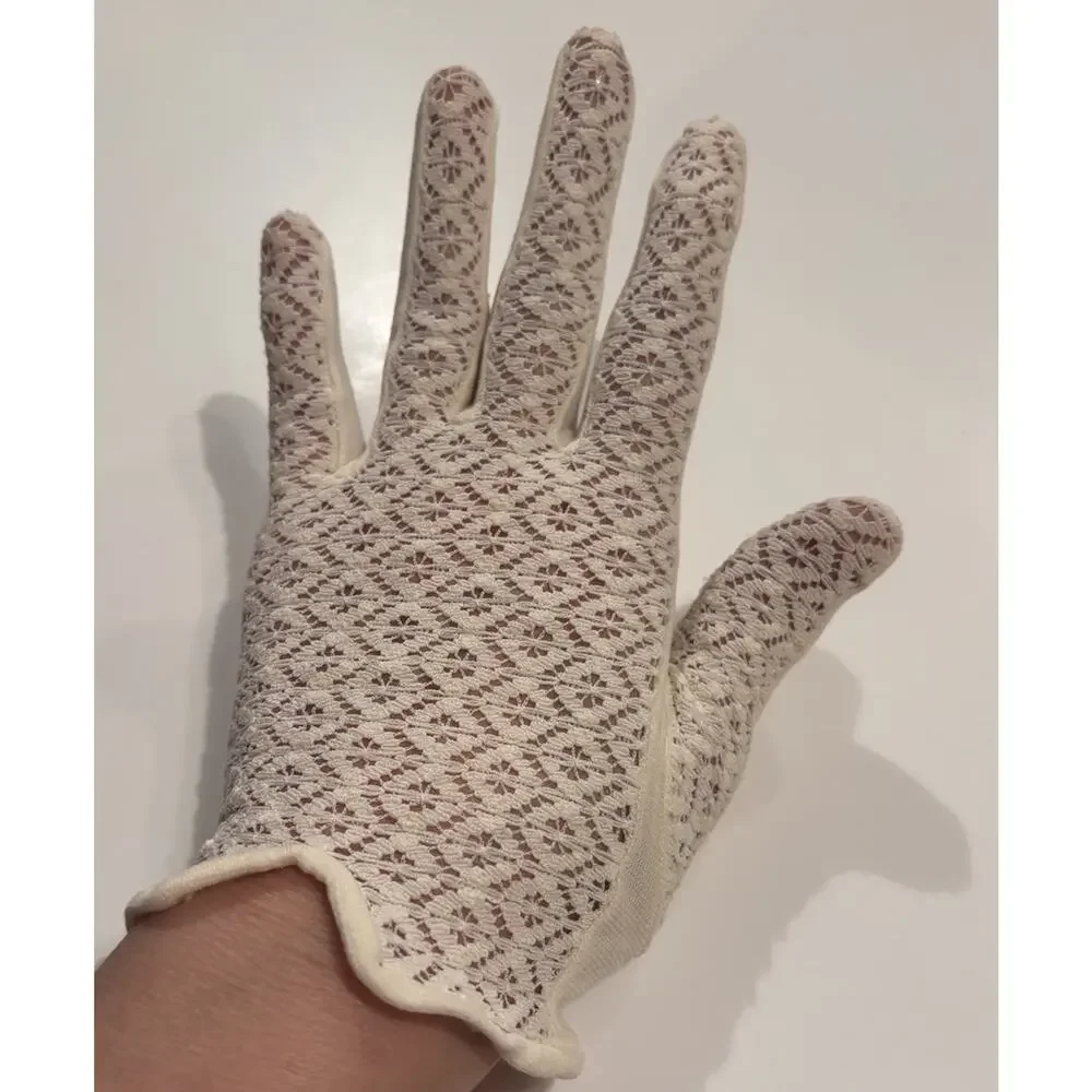 Vintage Ivory White Lace Sheer Short Stretch Gloves Romantic Feminine Cottage